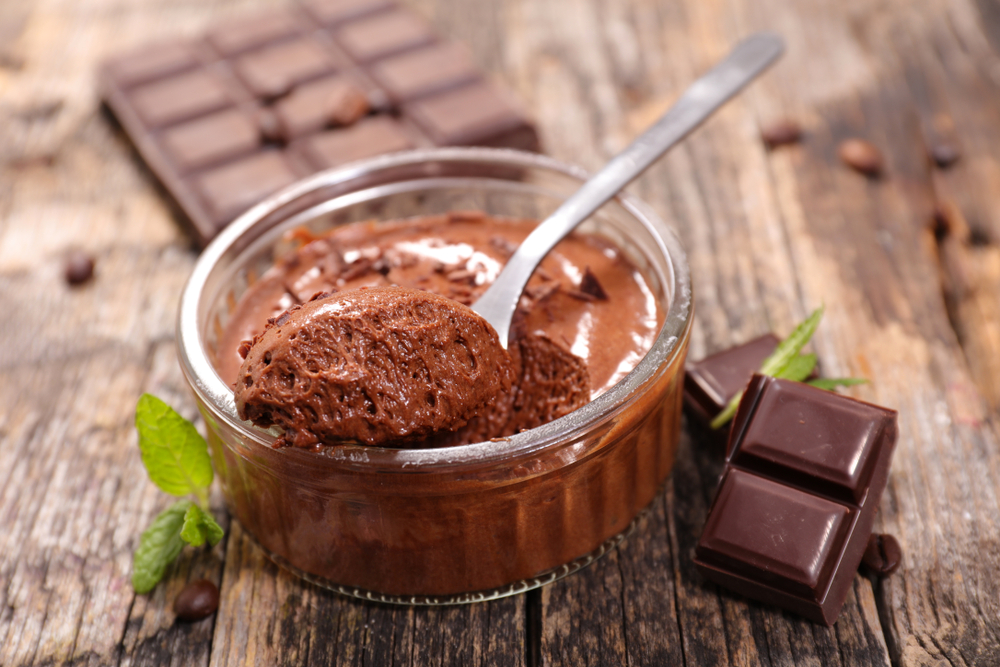 Découvrez la recette de mousse au chocolat de Valrhona.